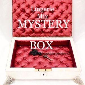 ✨Intimates mystery box✨